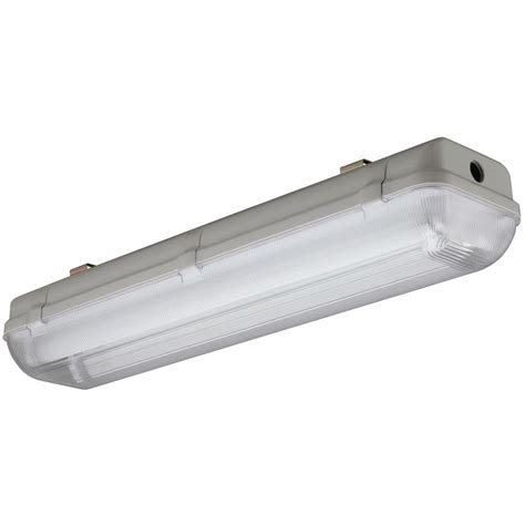 type of flourescent light that doesn't require a junction box|no junction box on light fixtures.